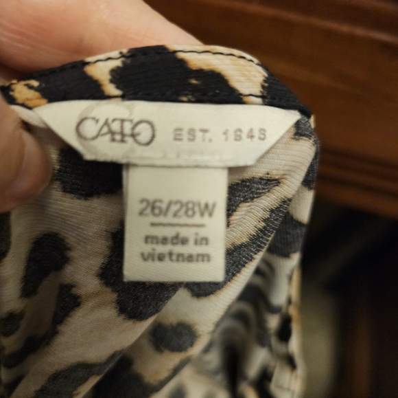 TOP WOMAN'S SIZE 26/28 (4X) - Picture 5 of 6